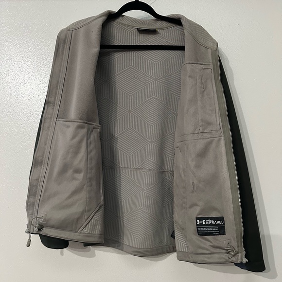 Men’s Under Armour Coat - Picture 3 of 5